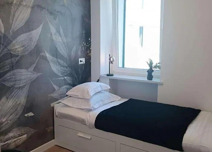 Apartment By The Sea - 23443